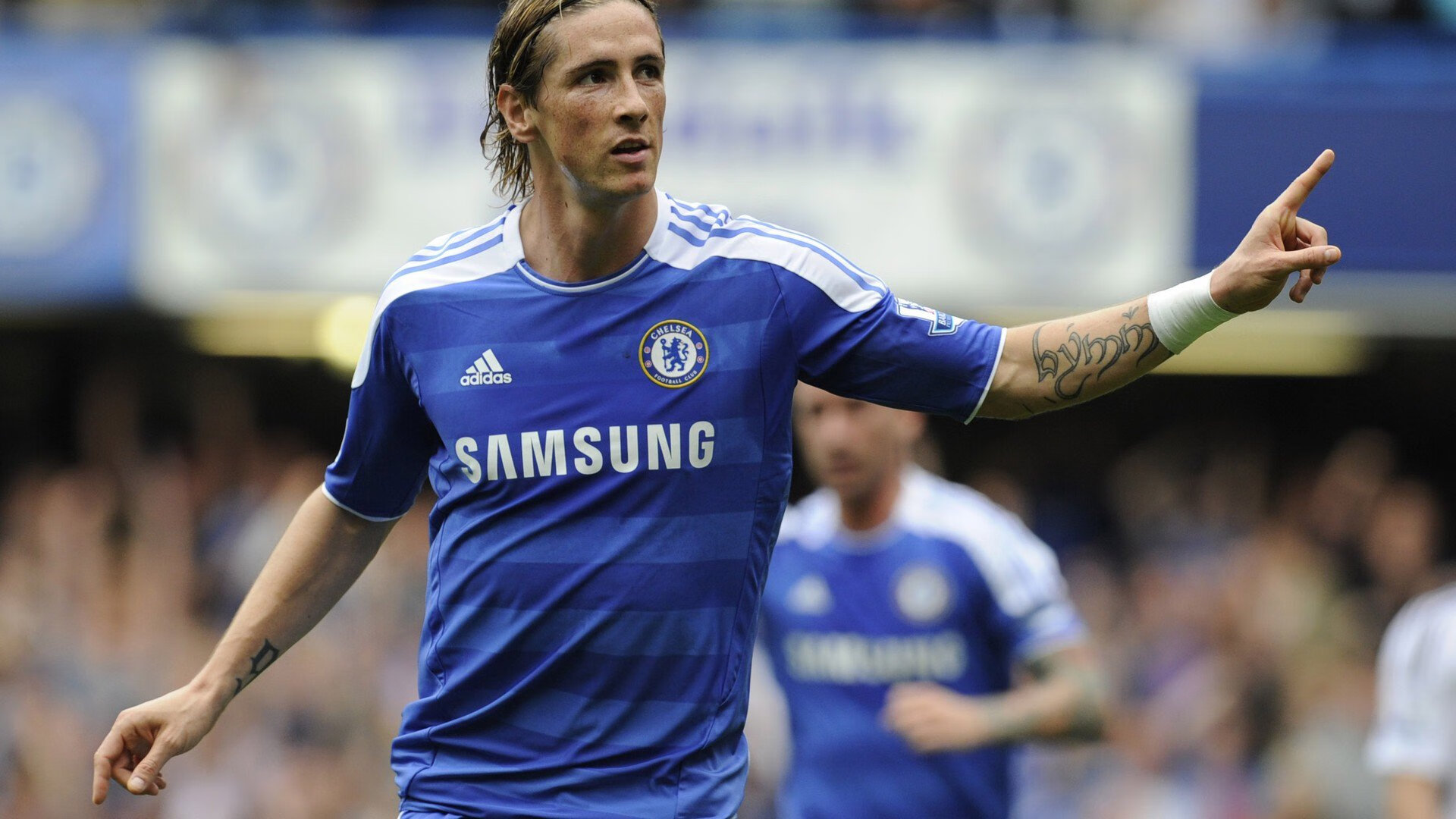 “德甲冠军争夺战进入关键期，豪门逐步逼近”，德甲冠军规则